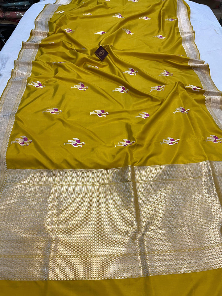 Mustard Yellow Banarasi Handloom Katan Silk Saree - Aura Benaras