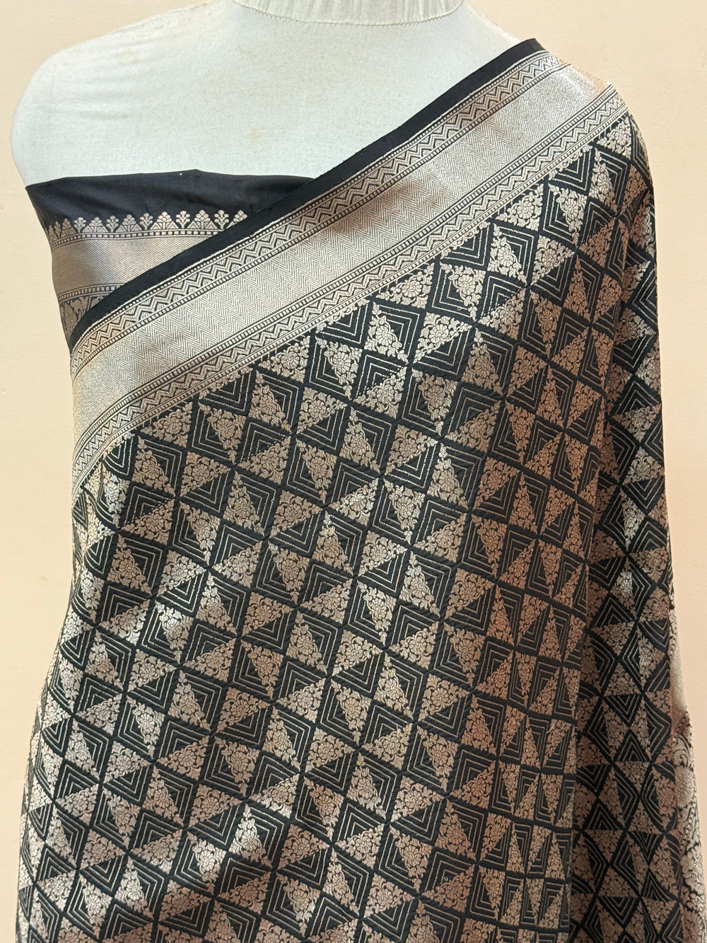 Black Banarasi Handloom Katan Silk Saree