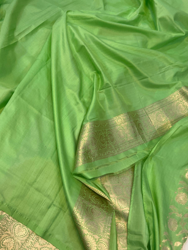 Green Pure Banarasi Handloom Katan Silk Saree - Aura Benaras