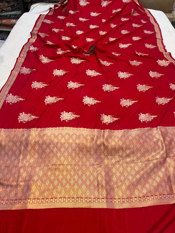 Red Banarasi Mashru Silk Saree – Buy Pure Handloom | Aura Benaras