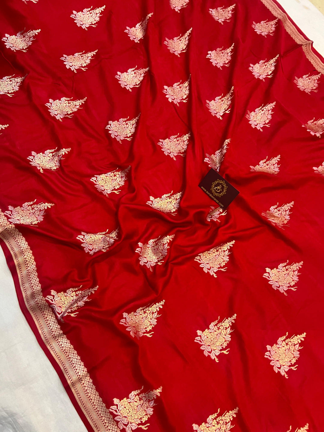 Red Banarasi Mashru Silk Saree – Buy Pure Handloom | Aura Benaras