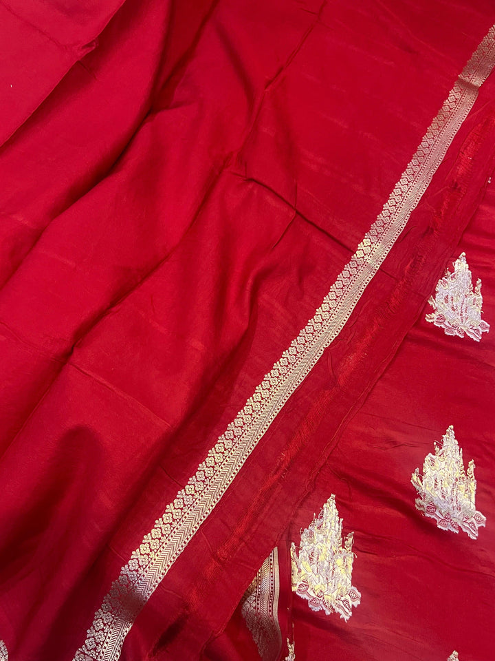 Red Banarasi Mashru Silk Saree – Buy Pure Handloom | Aura Benaras