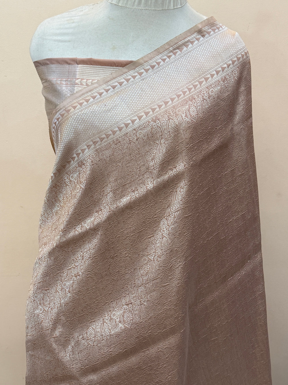 Beige Pure Katan silk Handloom Banarasi Saree