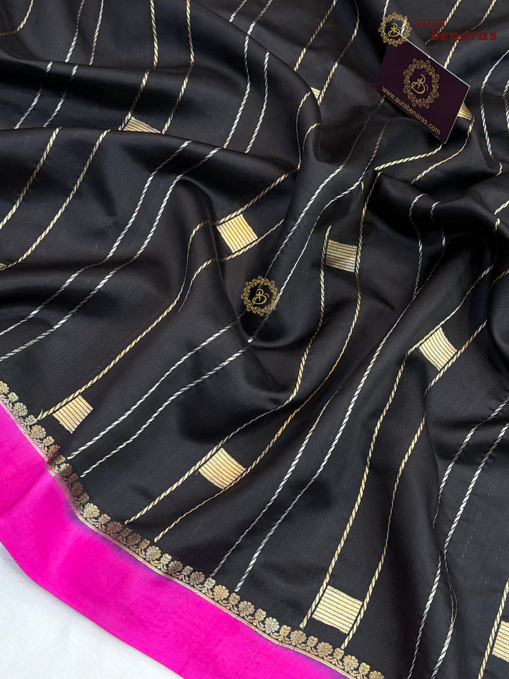 Black Pure Banarasi Handloom Silk Sari - AuraBenaras