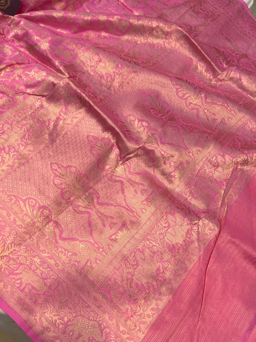 Shikargaah motif pallu with fine cutwork weaving on a Banarasi handloom saree
