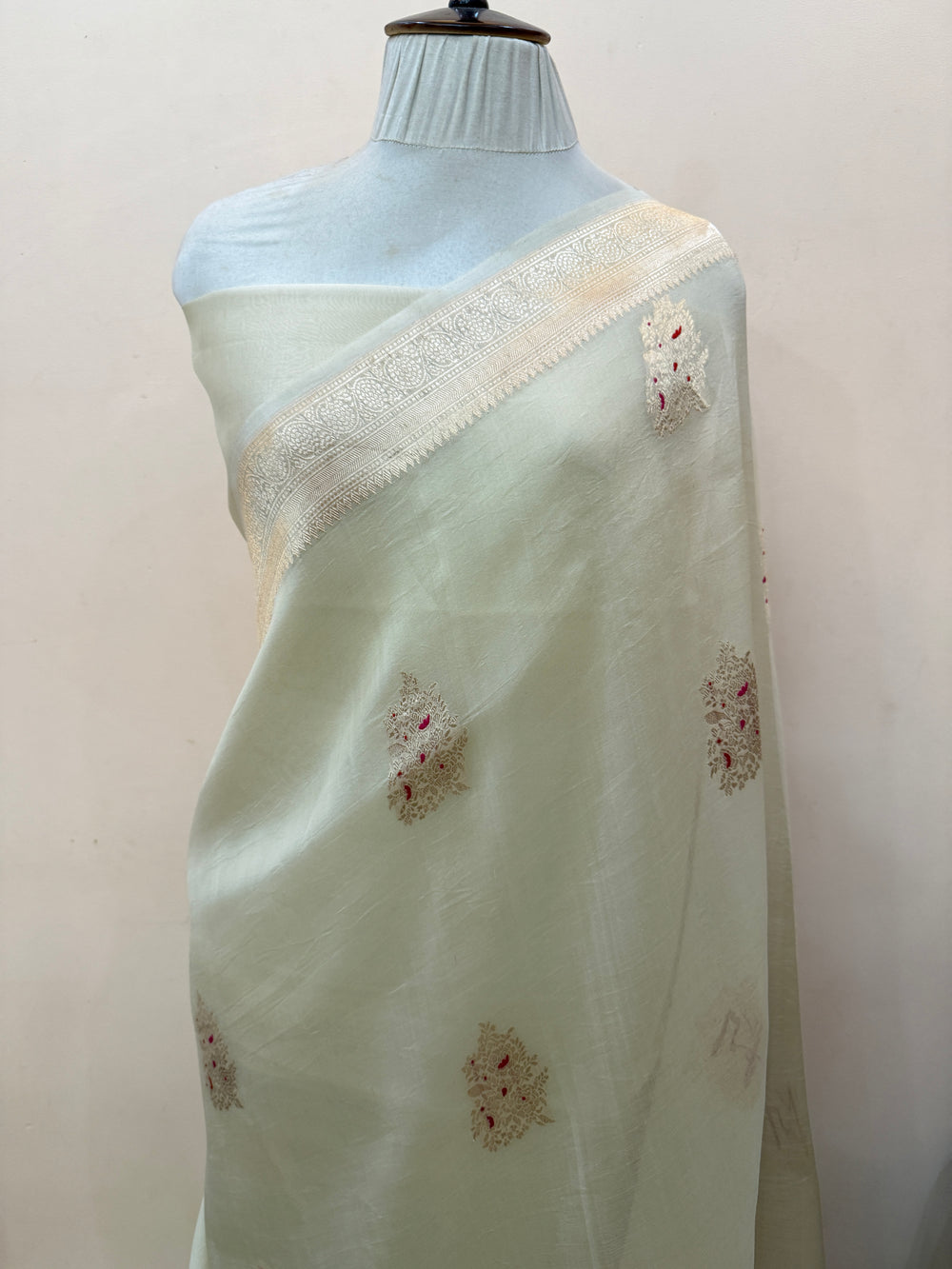 Cream Pure Kora Silk Handloom Banarasi Saree