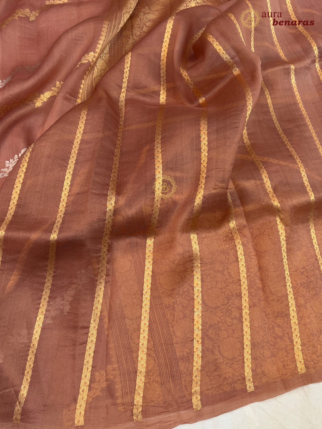 Dusty Rose Kora Silk Banarasi Saree with Kadwa Jaal – Aura Benaras