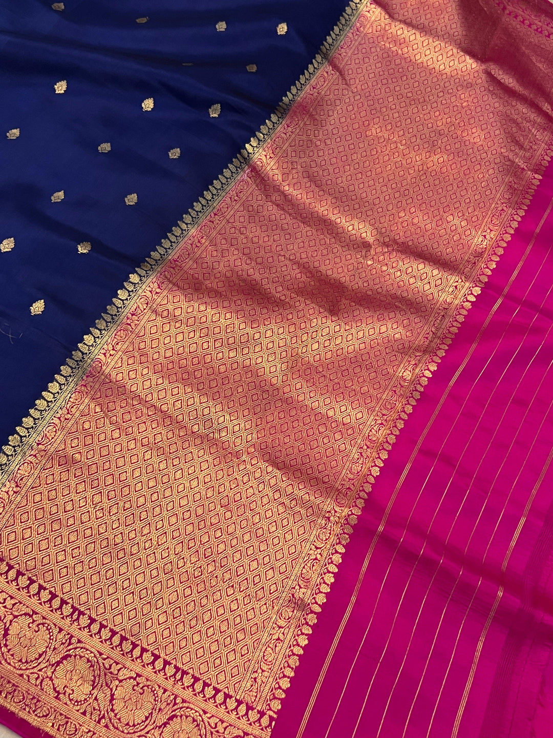Buy Navy Blue Pure Banarasi Handloom Silk Saree | Aura Benaras