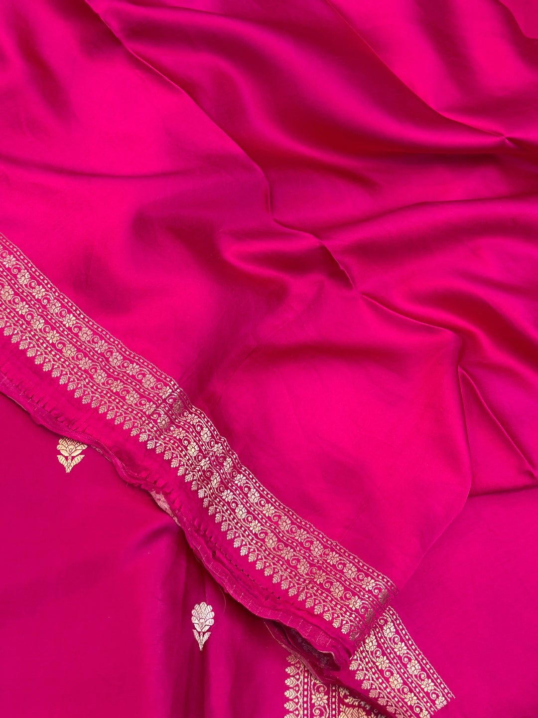 Rani Pink Pure Mashru Silk Handloom Banarasi Saree