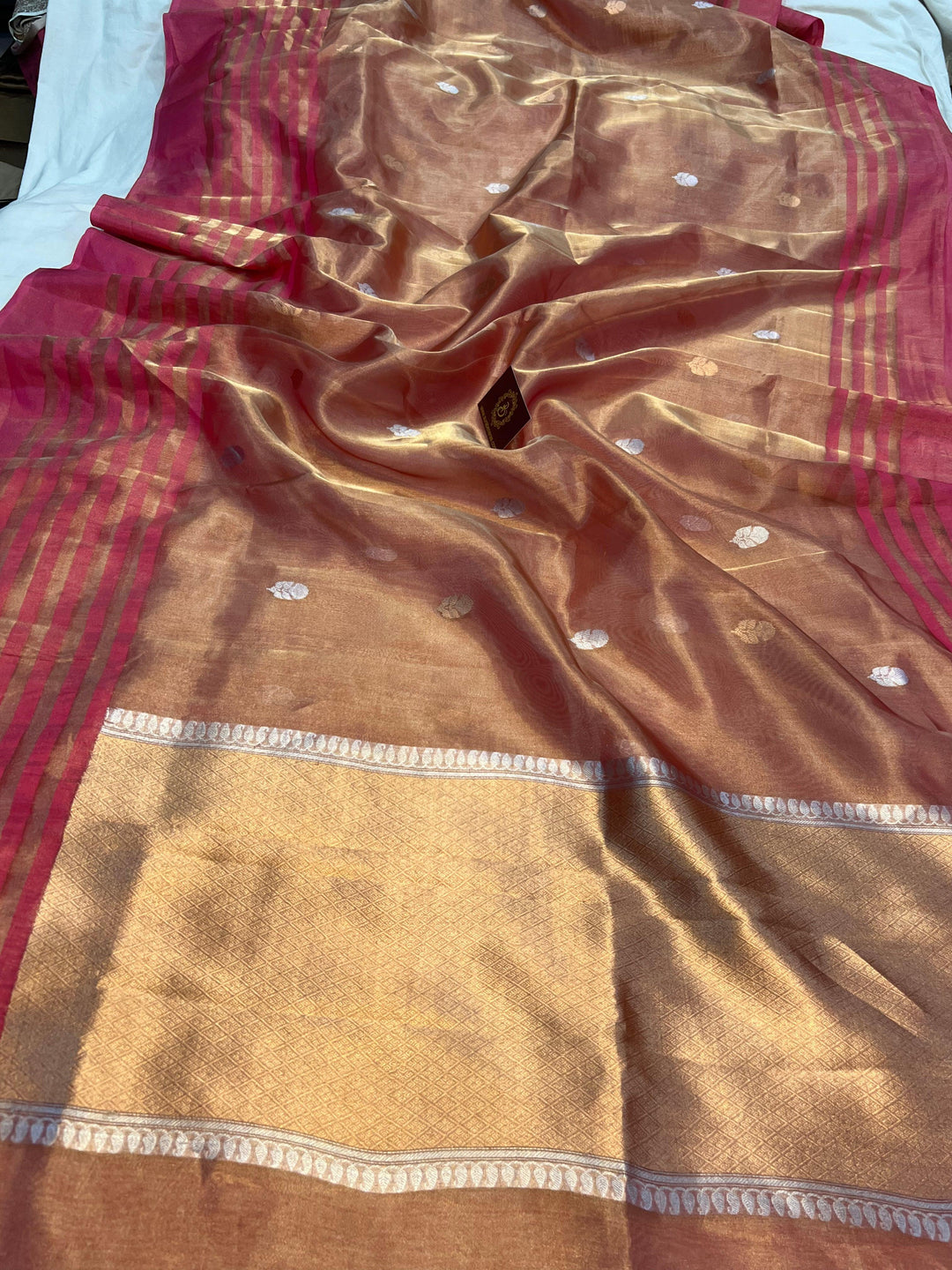 Orangish Pink Banarasi Handloom Organza Tissue Silk Saree - Aura Benaras