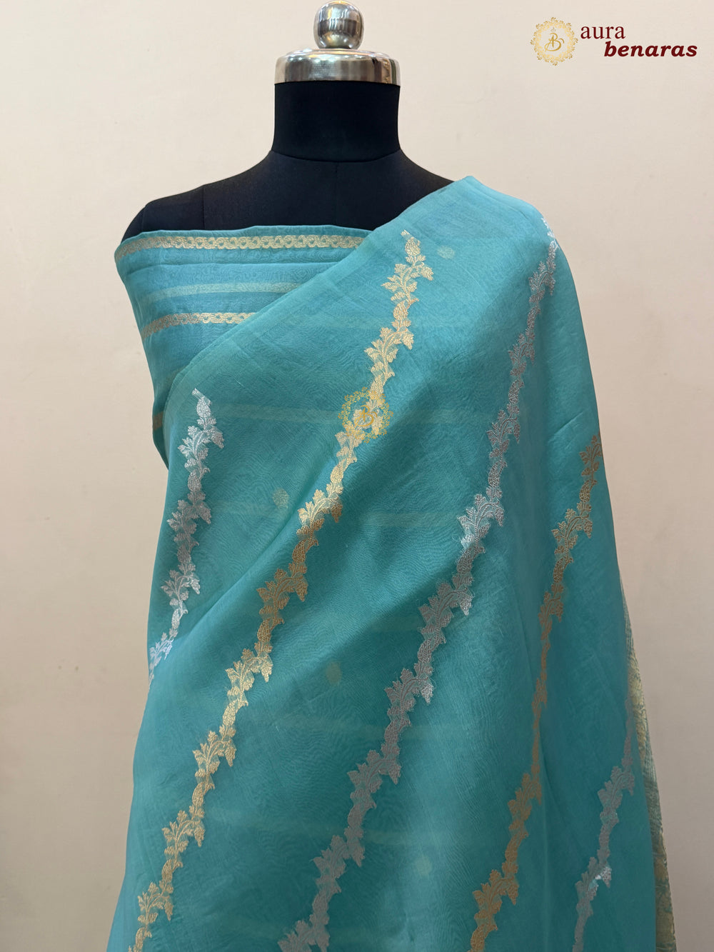 Turquoise Blue Kora Silk Banarasi Saree with Kadwa Jaal – Aura Benaras