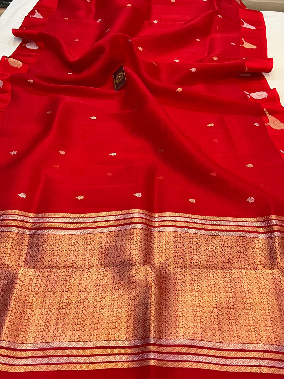 Red Banarasi Handloom Kora Silk Saree | Kadhwa Weave | Aura Benaras