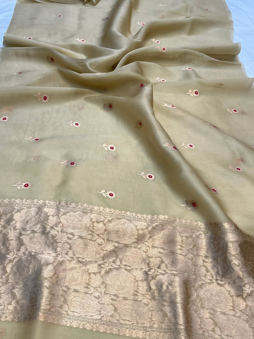 Dusty Beige Pure Kora Silk Handloom Banarasi Saree