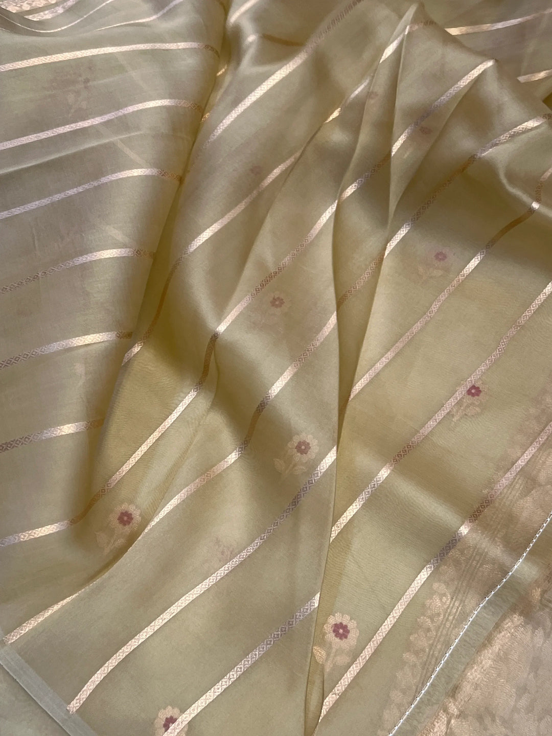 Dusty Beige Pure Kora Silk Handloom Banarasi Saree