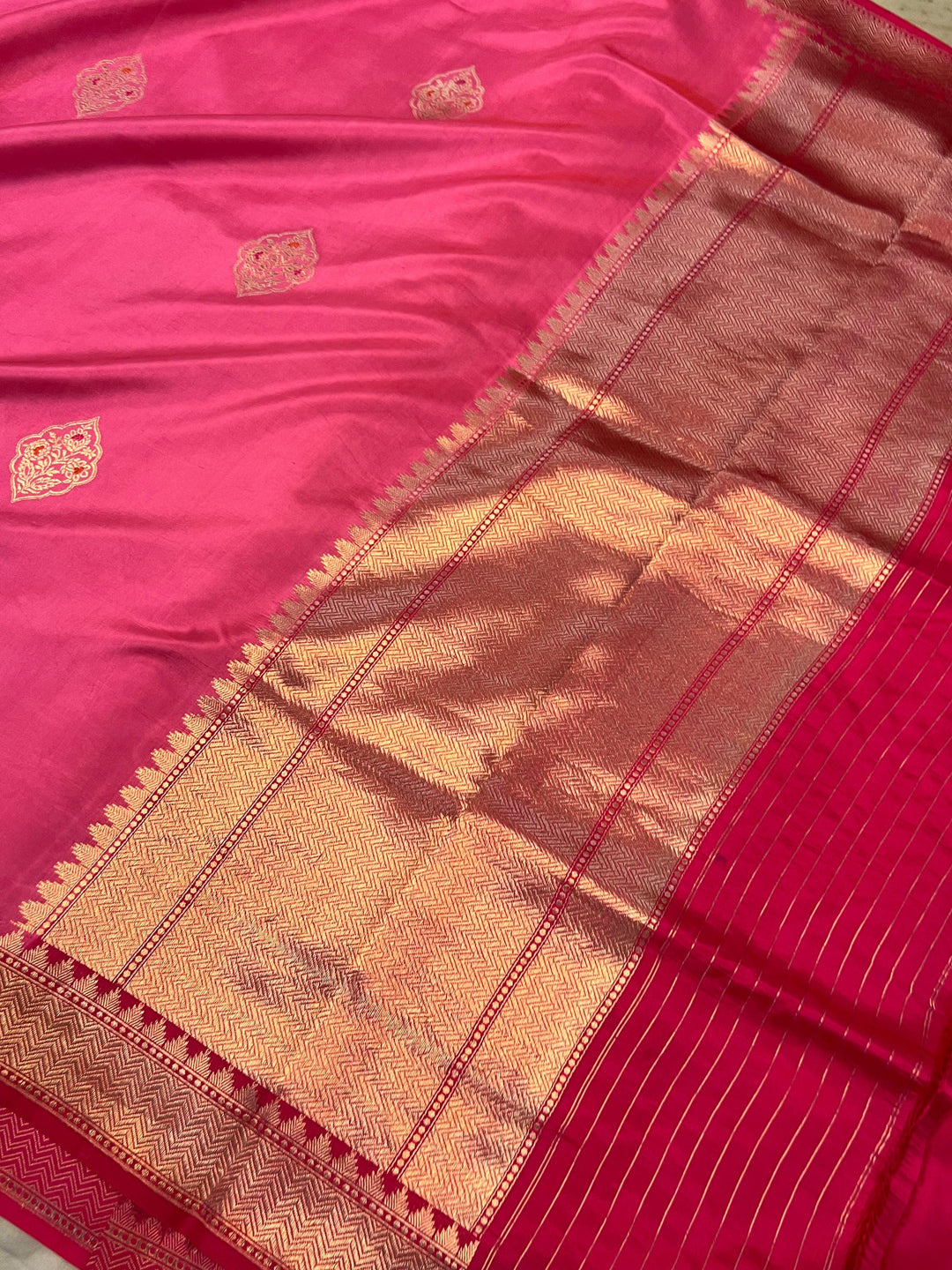 Buy Pink Pure Banarasi Handloom Silk Saree | Aura Benaras