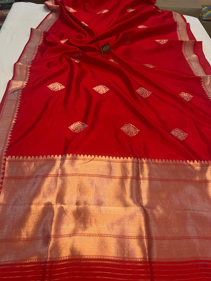 Buy Red Pure Banarasi Handloom Silk Saree | Aura Benaras