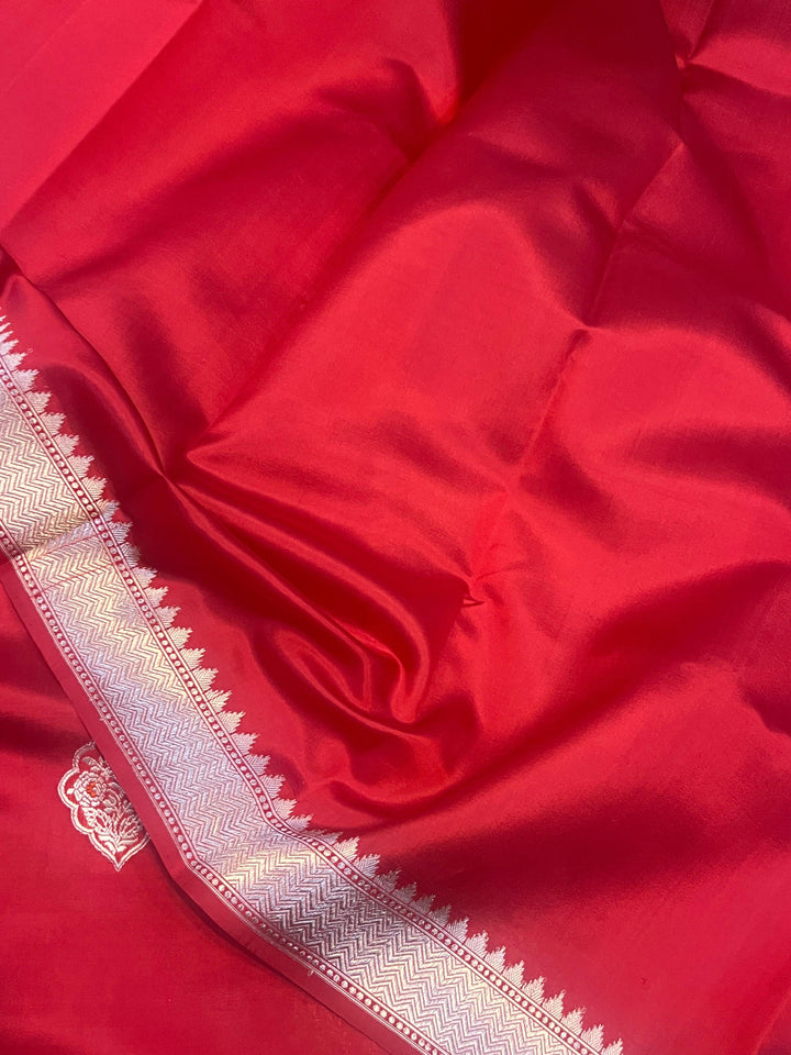 Buy Red Pure Banarasi Handloom Silk Saree | Aura Benaras