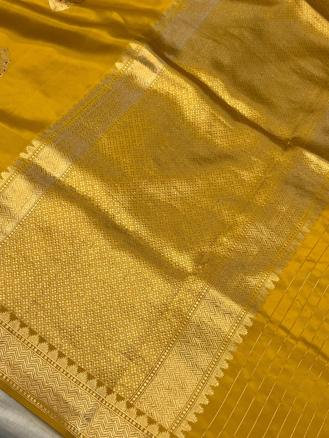 Yellow Pure Banarasi Handloom Silk Saree | Aura Benaras