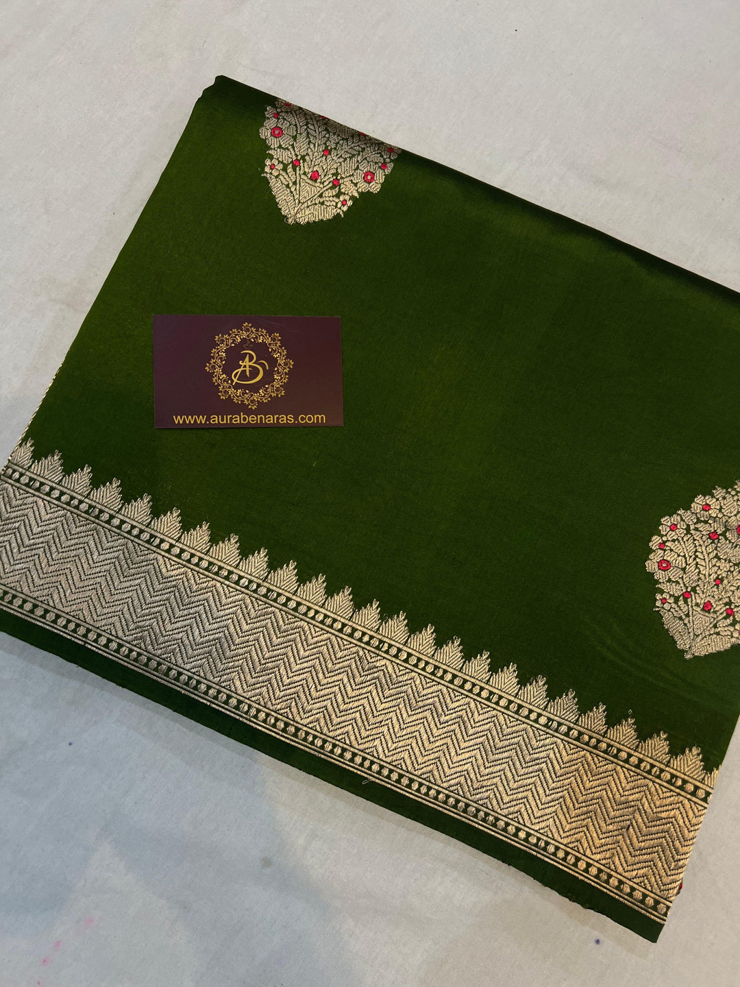 Mehendi Green Pure Banarasi Handloom Silk Saree | Aura Benaras
