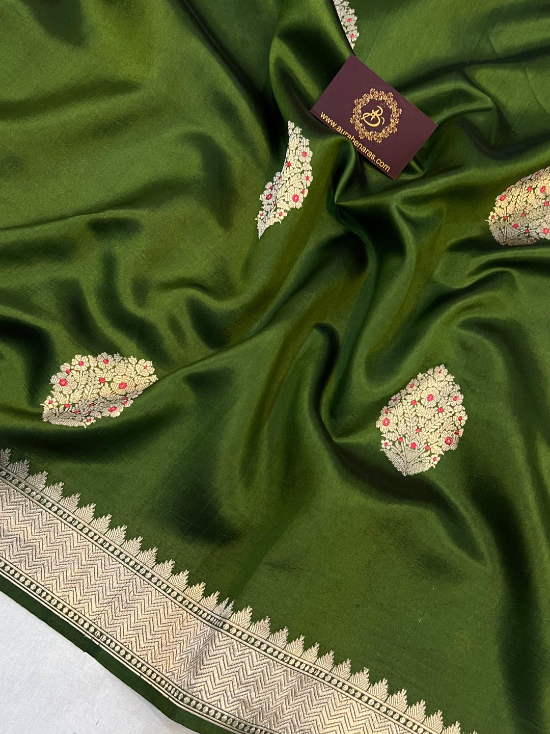 Mehendi Green Pure Banarasi Handloom Silk Saree | Aura Benaras