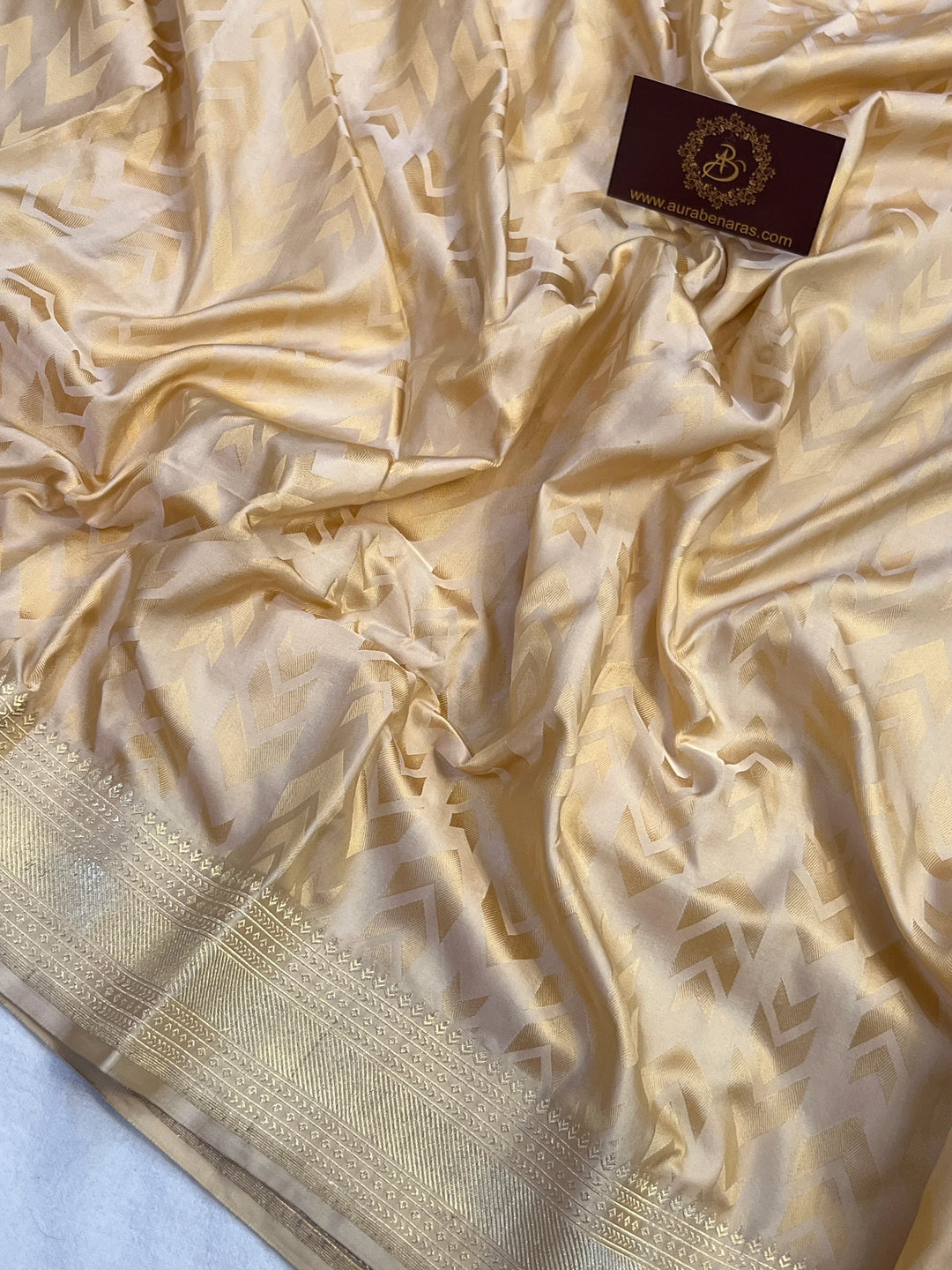 Shop Tanchui Katan Silk Banarasi Saree with Kadhwa Border