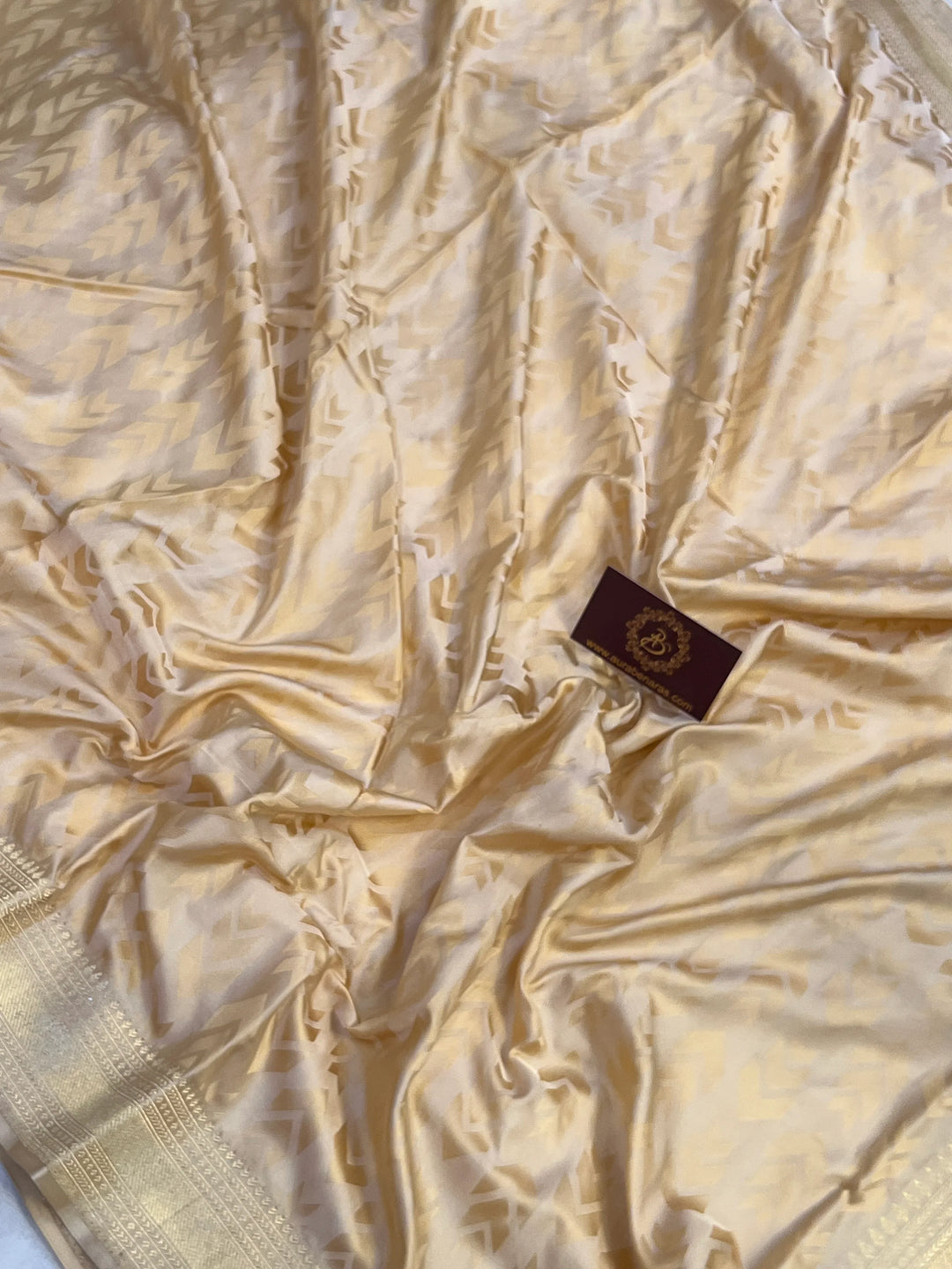 Shop Tanchui Katan Silk Banarasi Saree with Kadhwa Border