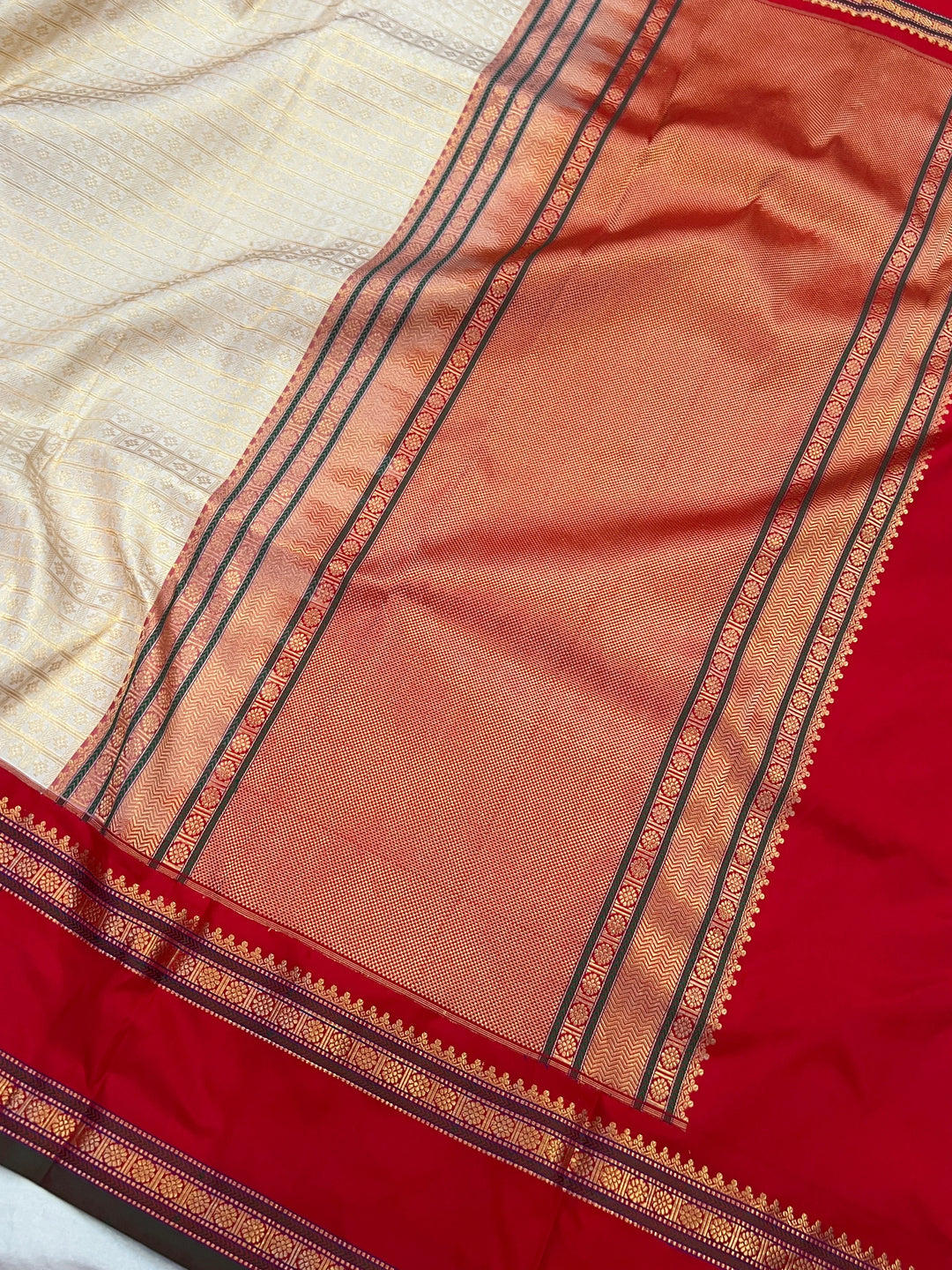 White Pure Banarasi Handloom Katan Silk Saree