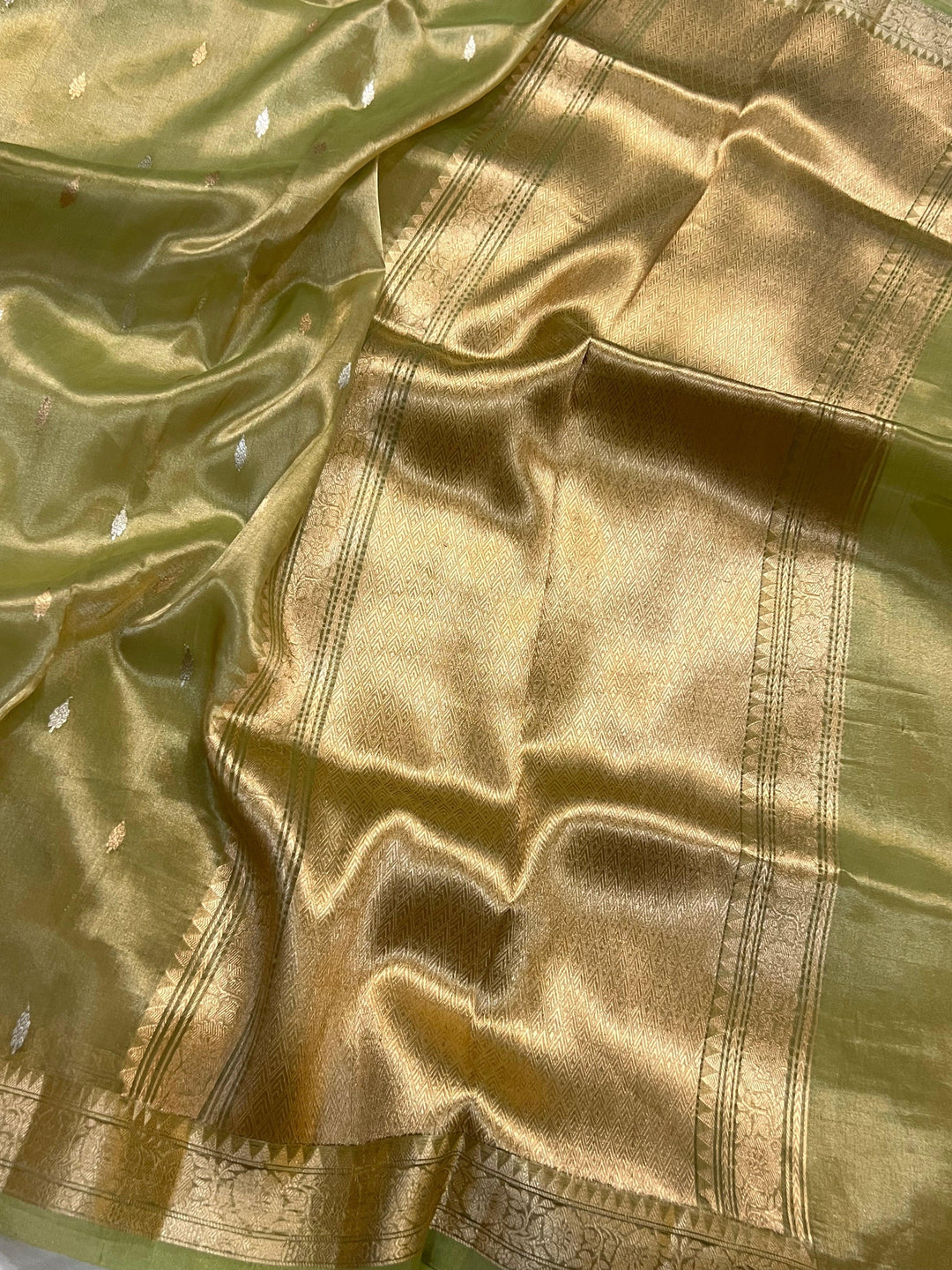 Pista Green Banarasi Handloom Organza Tissue Silk Saree - Aura Benaras
