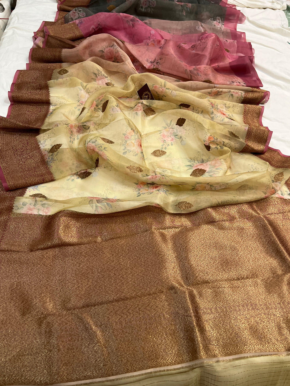 Cream Shaded Banarasi Handloom Kora Silk Saree - Aura Benaras