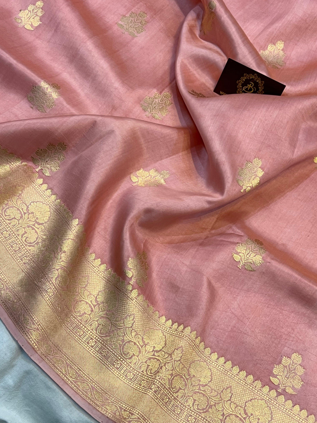 Peachish Pink Pure Banarasi Handloom Silk Saree Online | Aura Benaras