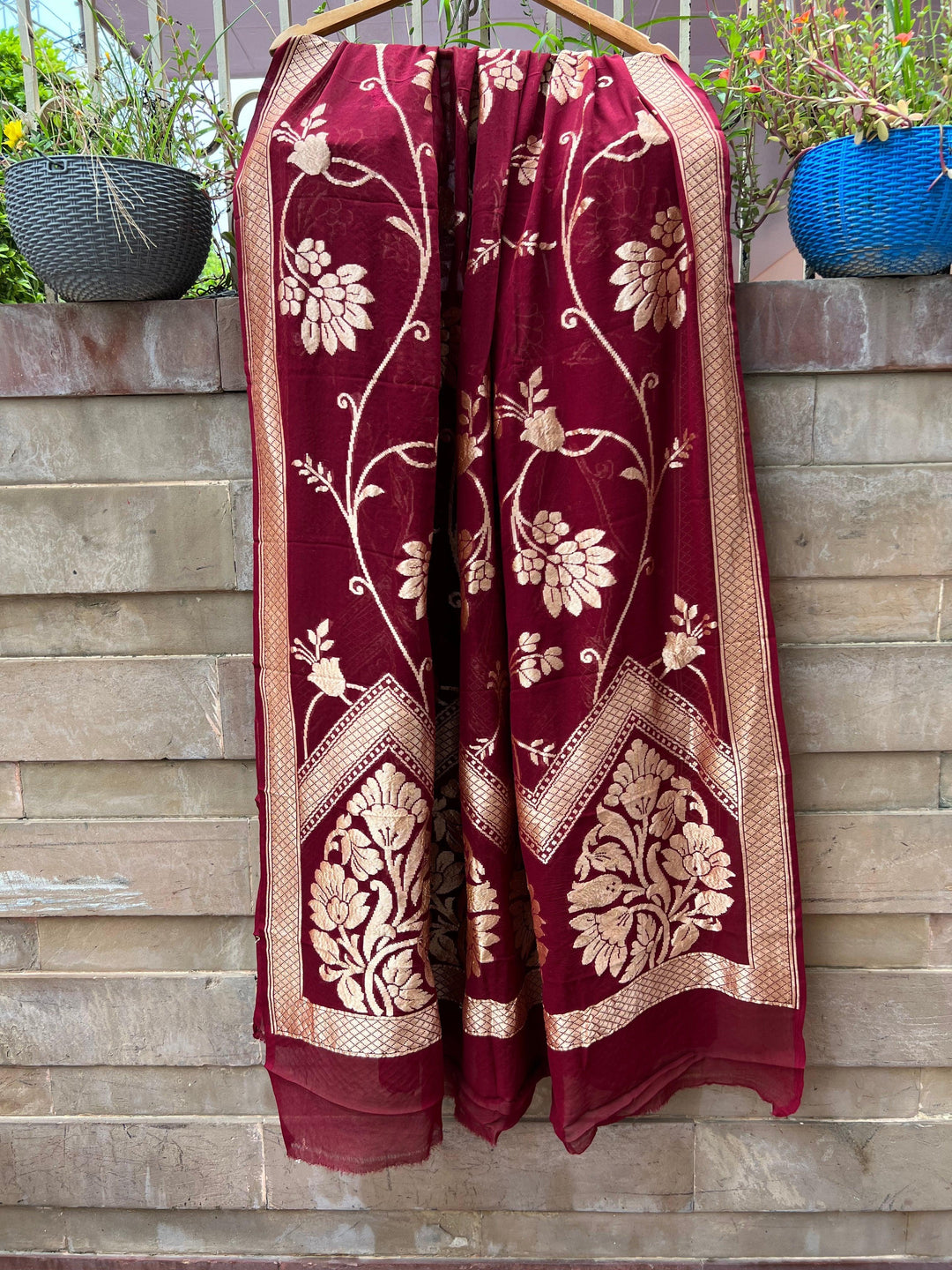 Deep Maroon Pure Banarasi Handloom Georgette Dupatta - Aura Benaras