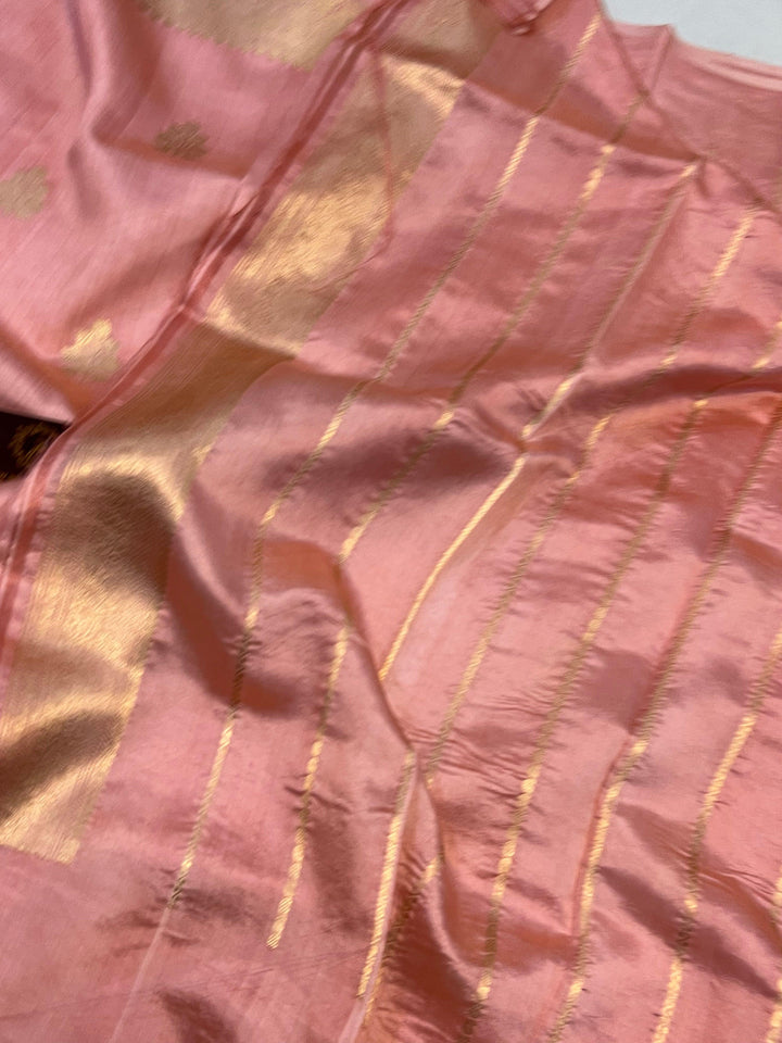 Peachish Pink Pure Banarasi Handloom Silk Saree Online | Aura Benaras