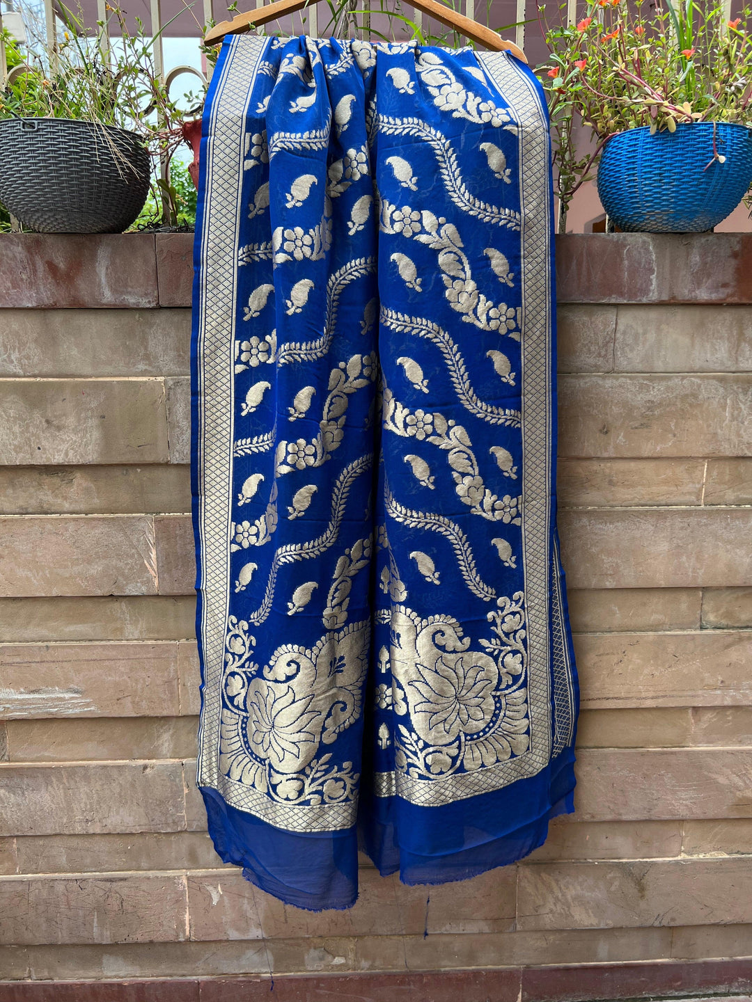Navy Blue Pure Banarasi Handloom Georgette Dupatta - Aura Benaras