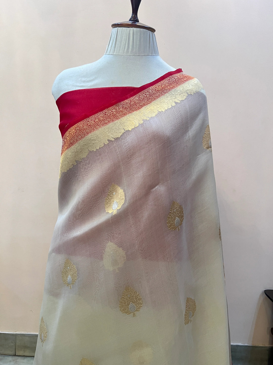 White Pure Kora Silk Handloom Banarasi Saree