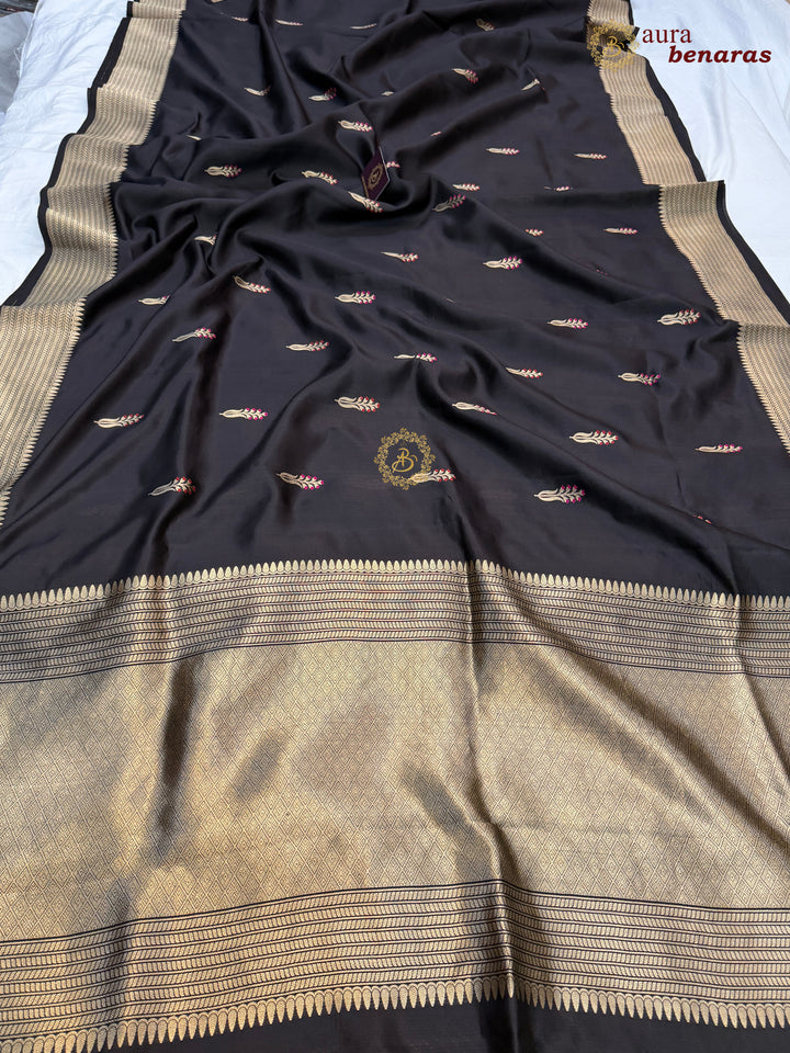 Black Pure Silk Handloom Banarasi Saree - AuraBenaras