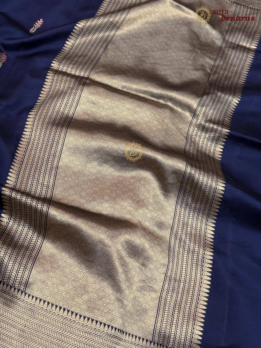 Black Pure Silk Handloom Banarasi Saree - AuraBenaras