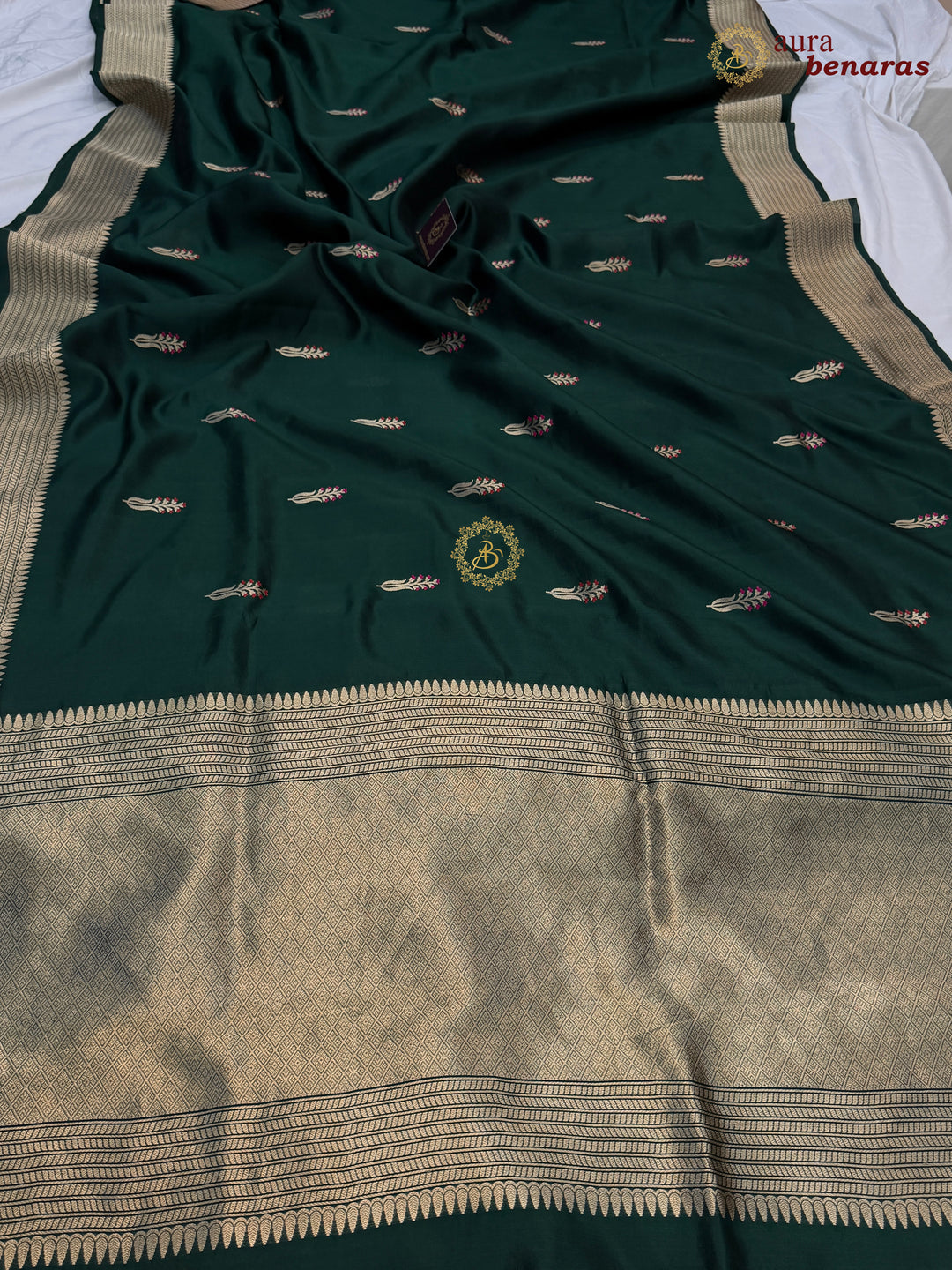 Bottle Green Pure Silk Handloom Banarasi Saree - AuraBenaras