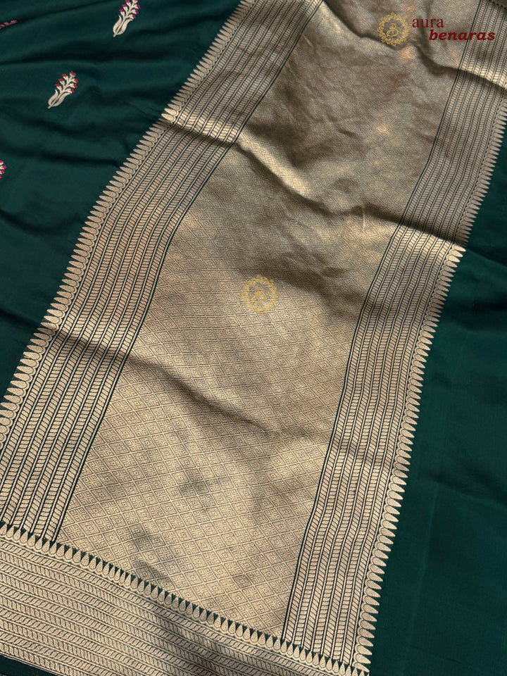 Bottle Green Pure Silk Handloom Banarasi Saree - AuraBenaras
