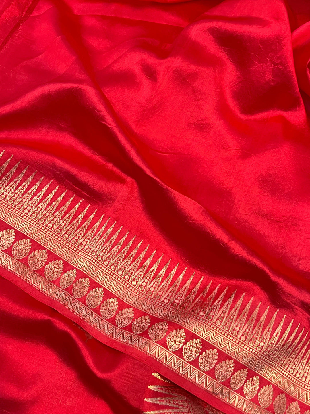 Buy Orangish Pink Pure Banarasi Handloom Silk Saree | Aura Benaras