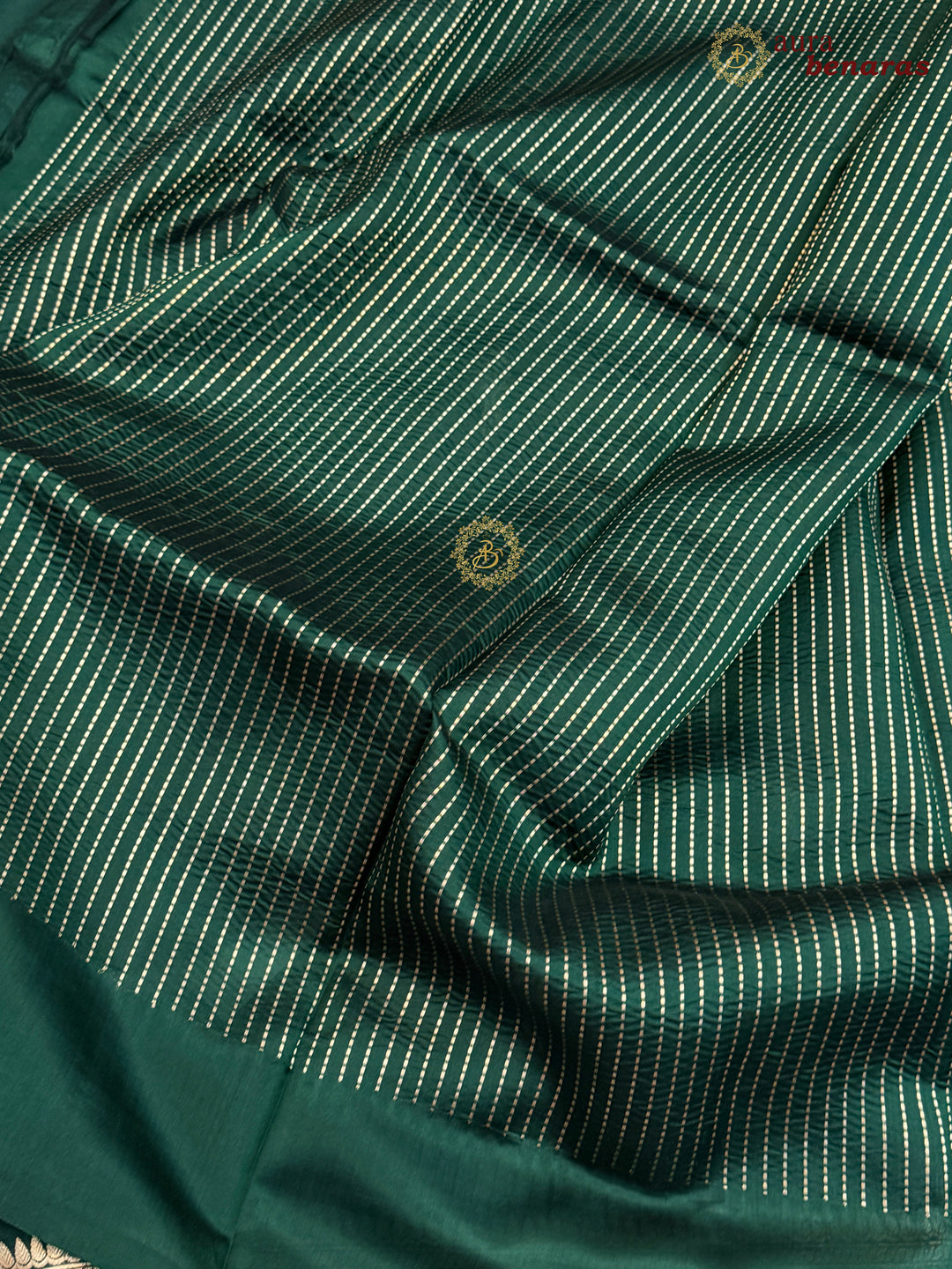 Bottle Green Pure Silk Handloom Banarasi Saree - AuraBenaras