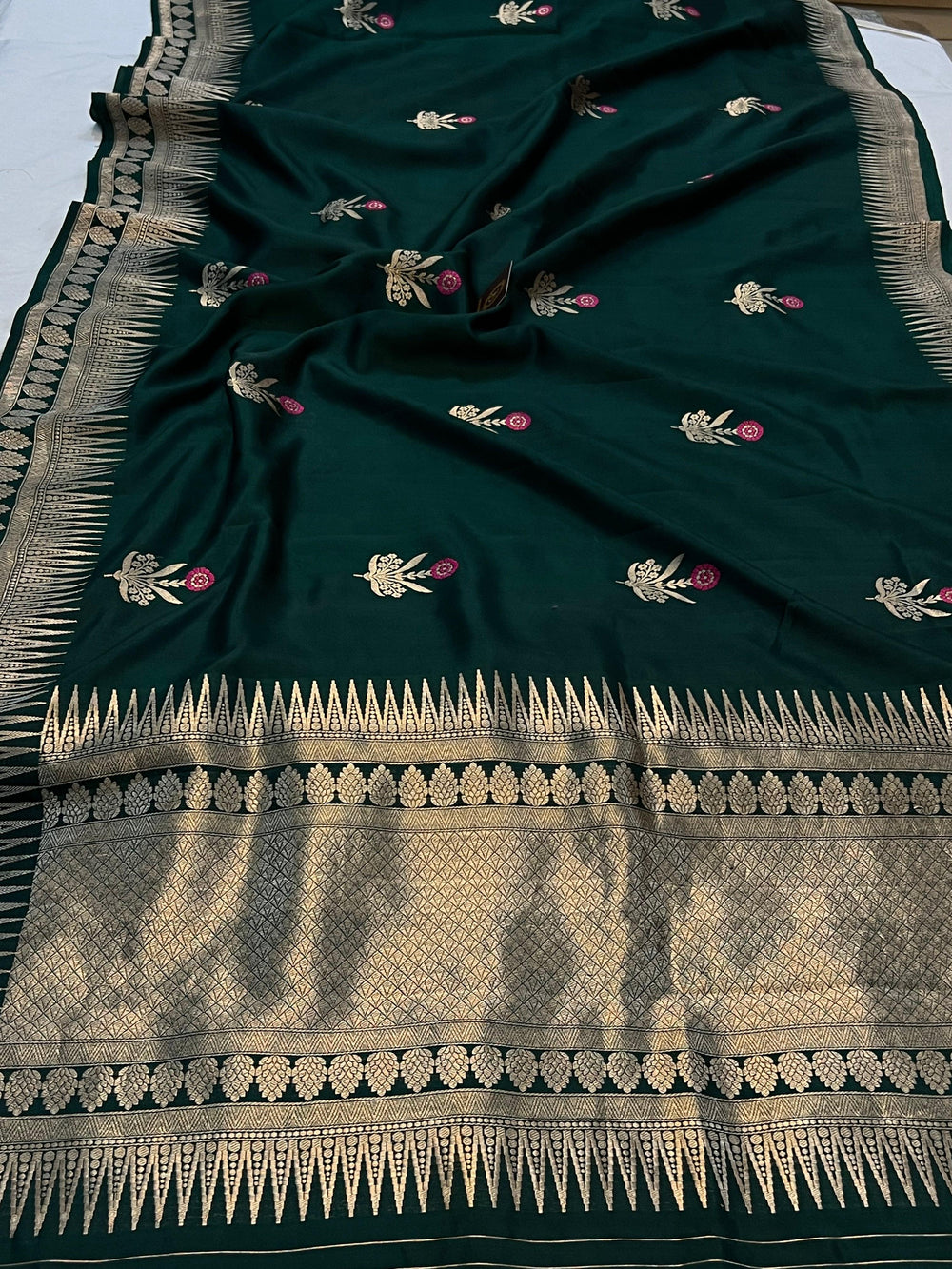 Bottle Green Pure Banarasi Handloom Silk Saree | Aura Benaras