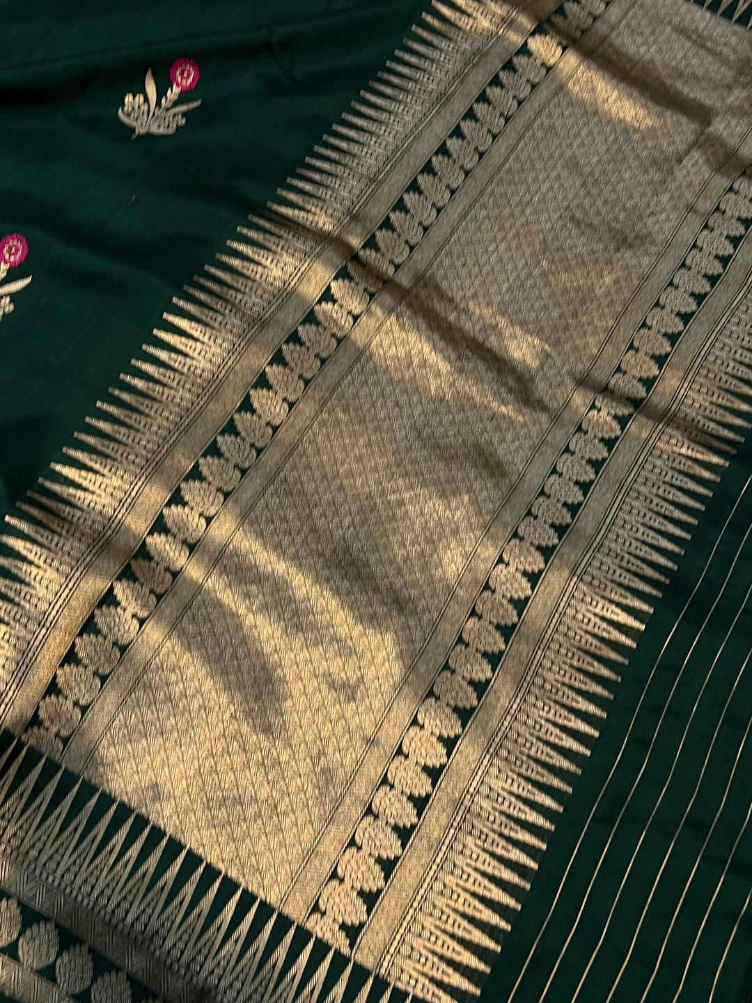Bottle Green Pure Banarasi Handloom Silk Saree | Aura Benaras