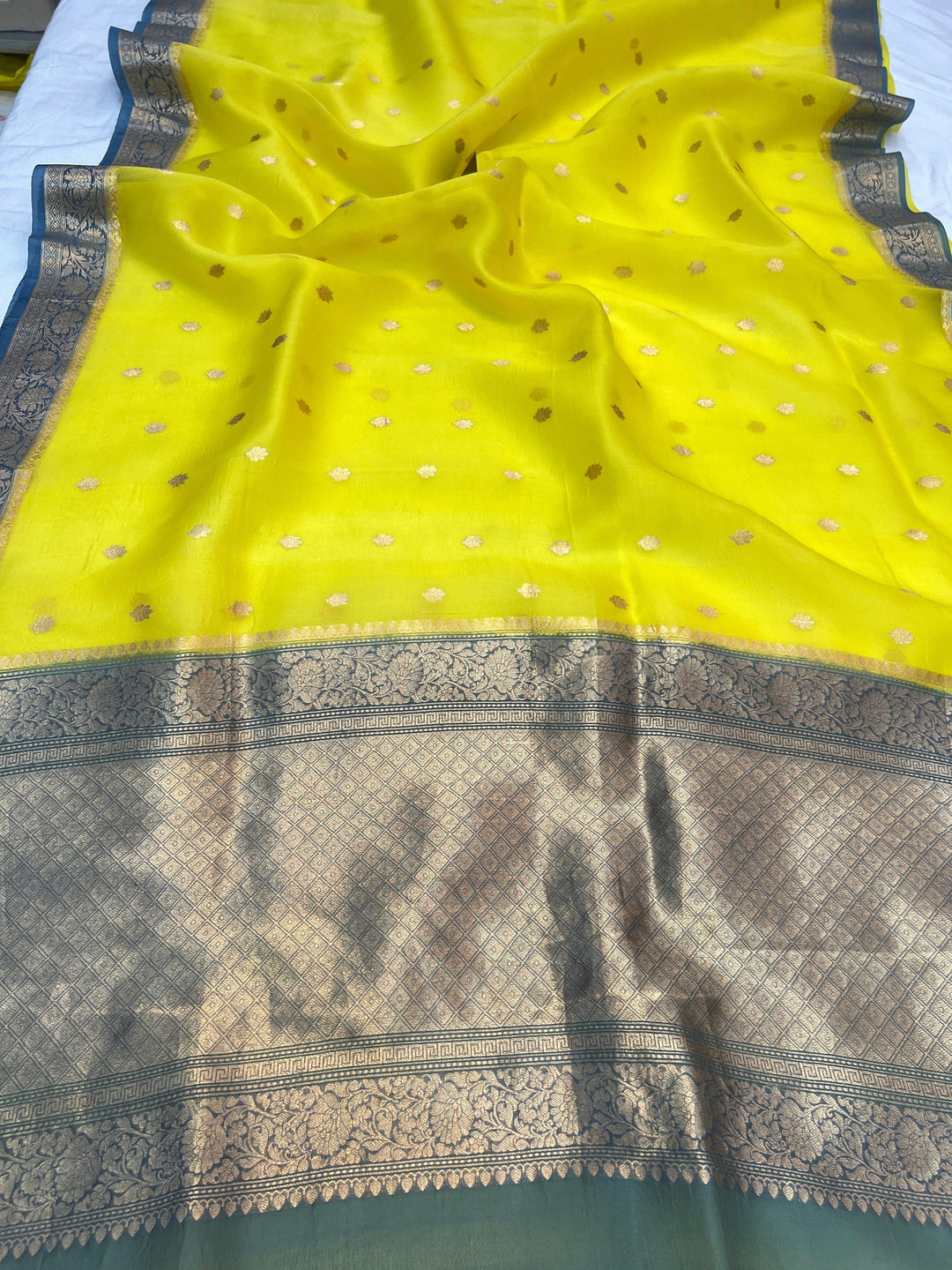 Lemon Yellow Pure Kora Silk Handloom Banarasi Saree