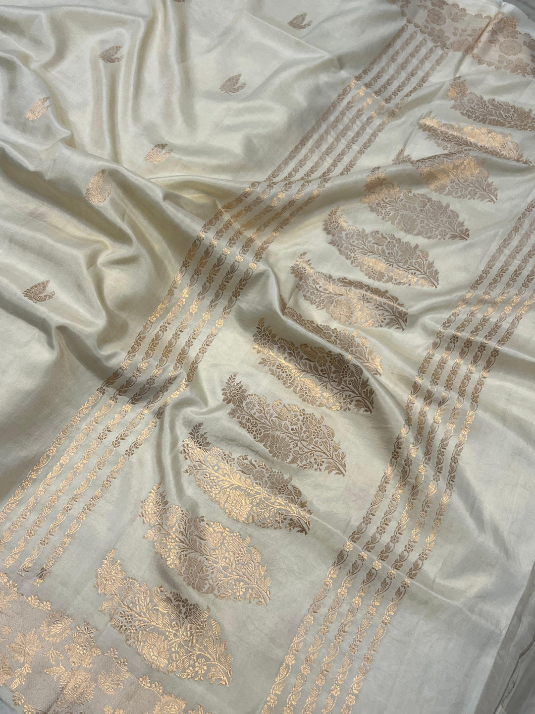 Buy Cream Pure Banarasi Handloom Katan Silk Saree | Aura Benaras