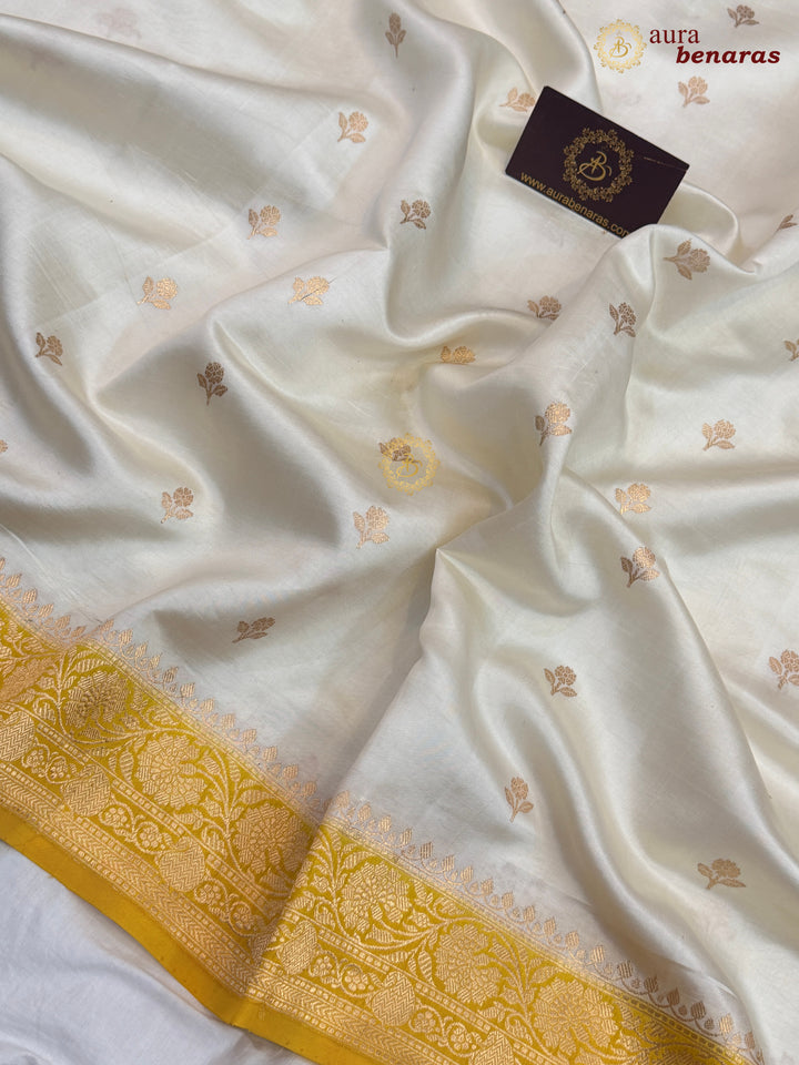 Buy Off White Pure Banarasi Handloom Silk Saree Aura Benaras