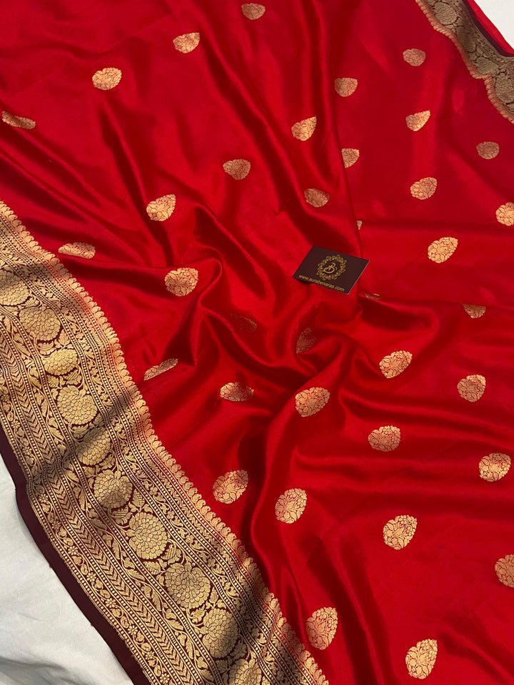 Red Pure Banarasi Handloom Silk Saree Online | Aura Benaras