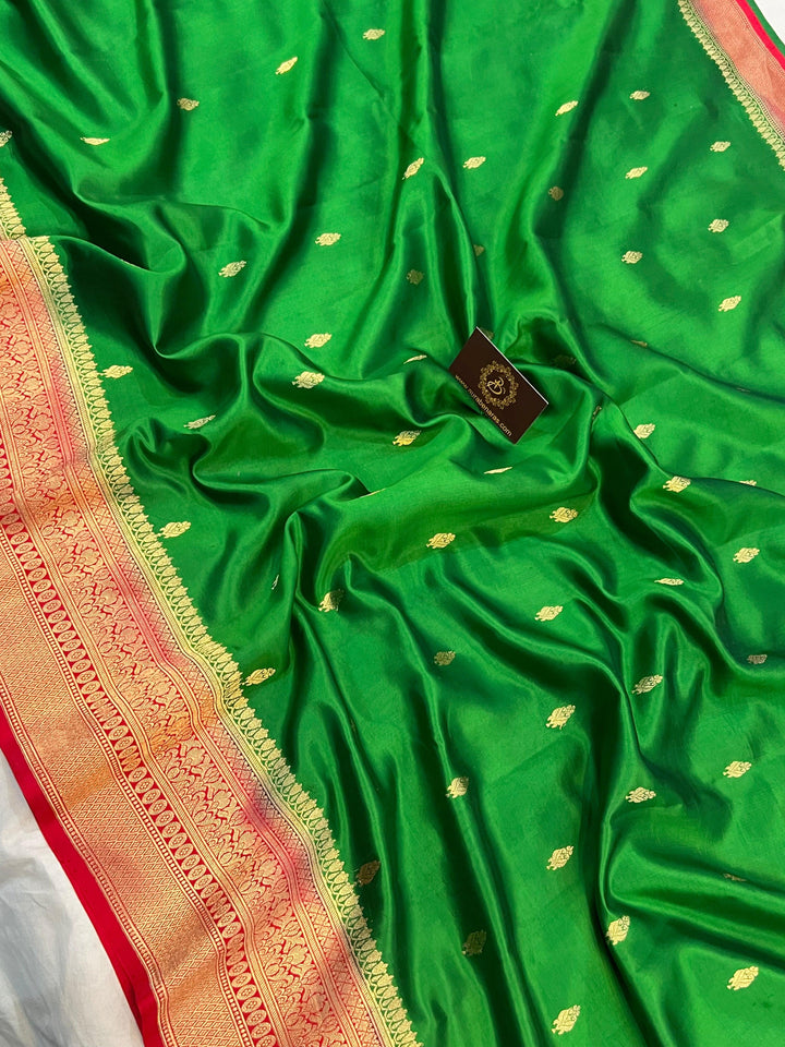 Green Pure Banarasi Handloom Silk Saree Online | Aura Benaras
