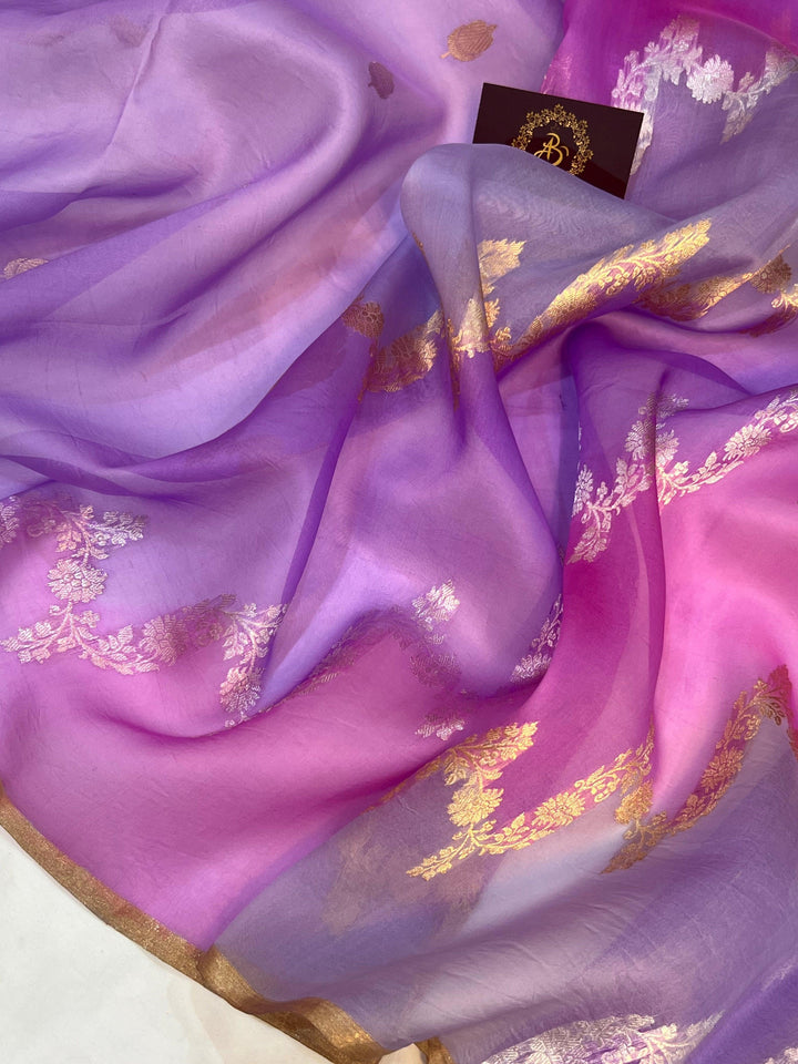 Lavender Rangkaat Banarasi Handloom Kora Silk Saree - Aura Benaras