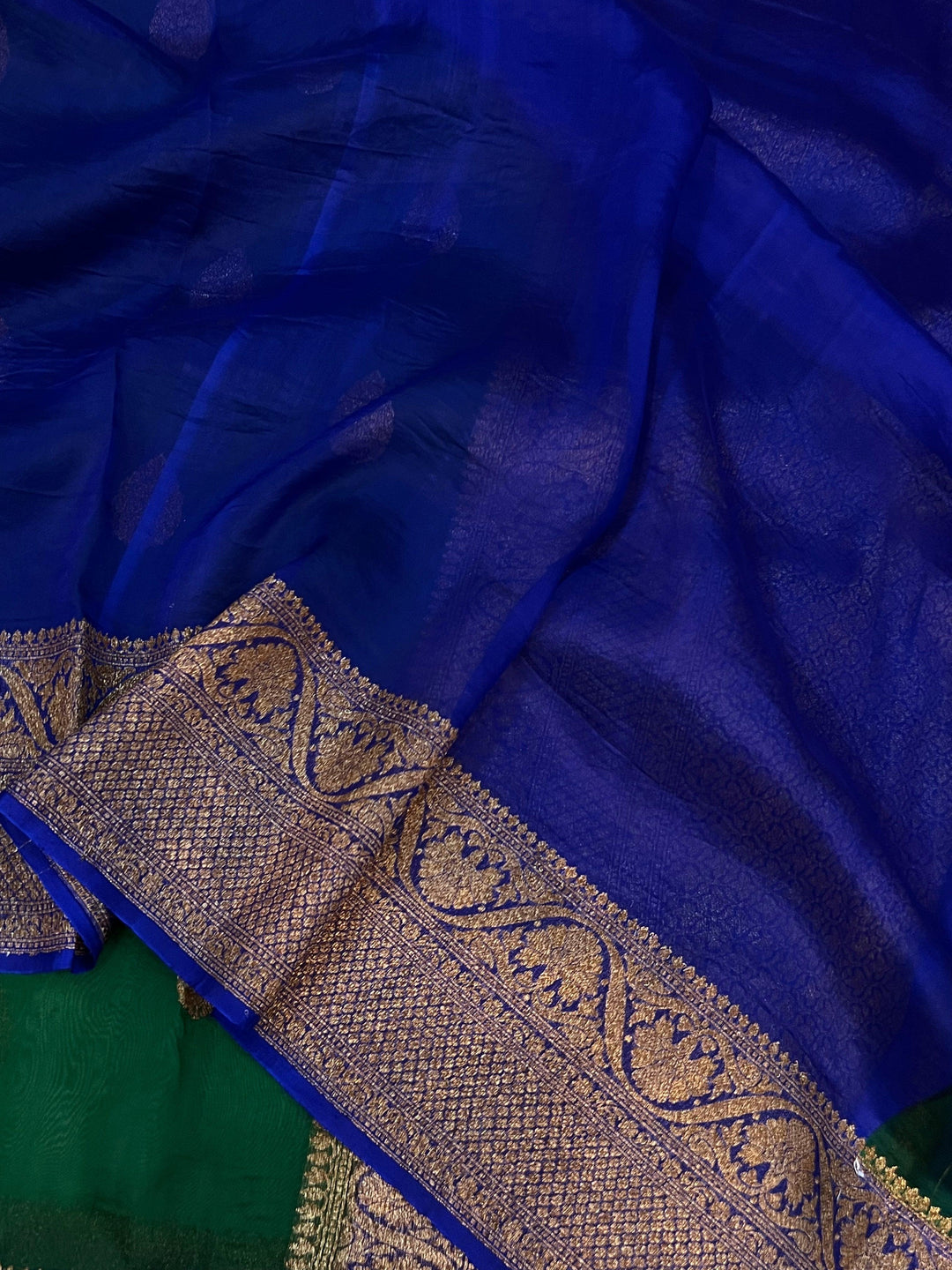 Emerald Green Banarasi Handloom Kora Silk Saree - Aura Benaras