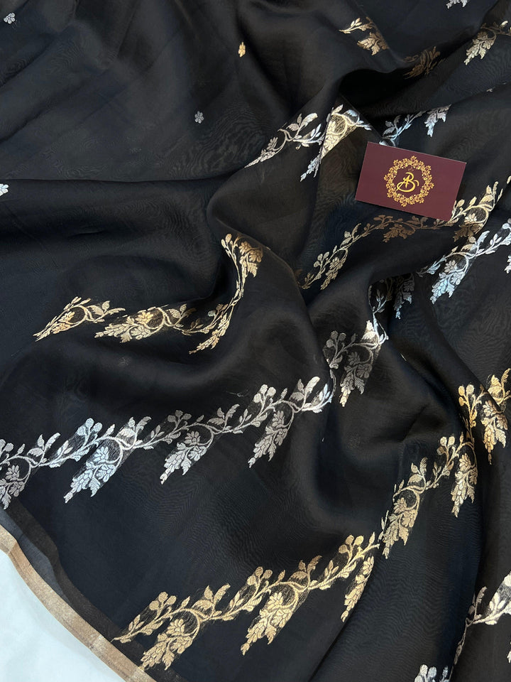 Black Banarasi Handloom Kora Silk Saree - Aura Benaras
